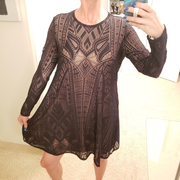 bcbg black lace dress long sleeve